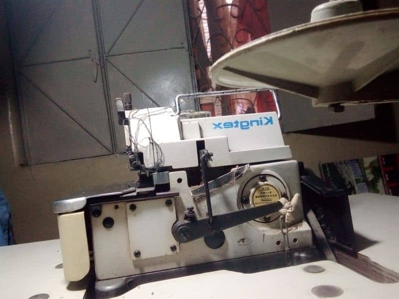 Kingtace silai machine and overlak machine ! Urgent sale 3