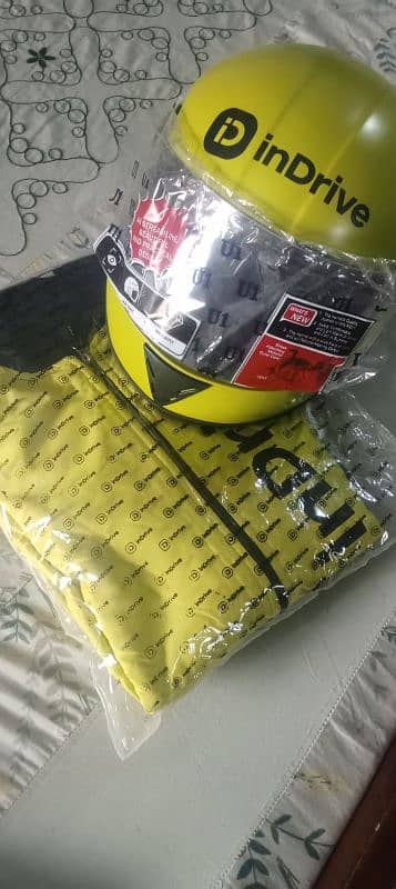 new branded helmet aur jacket 1