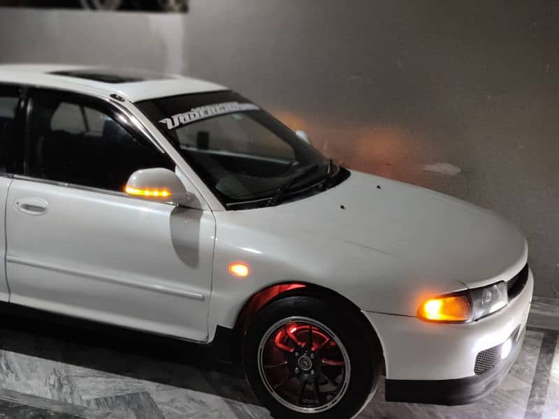 Mitsubishi Lancer 1993 5