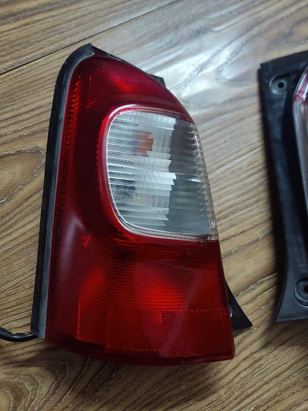 Daihatsu Esse Rear / Back Lights 1