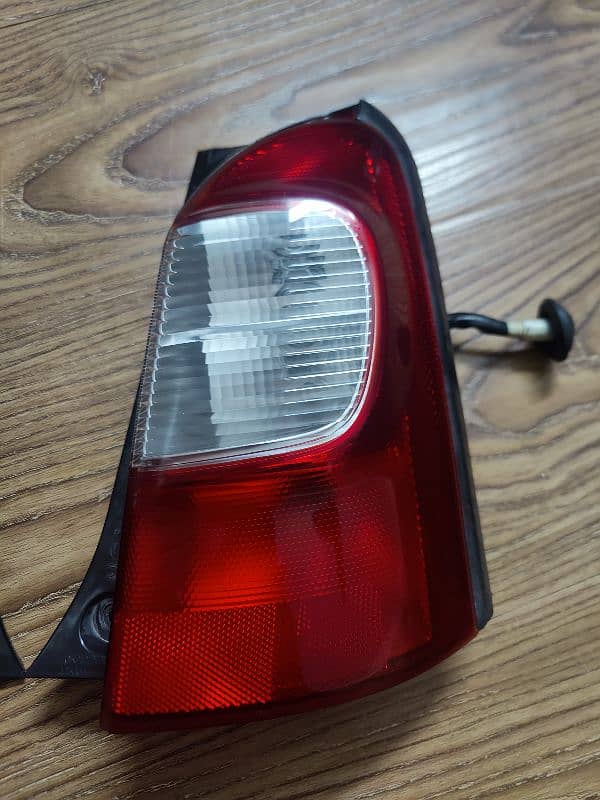 Daihatsu Esse Rear / Back Lights 2