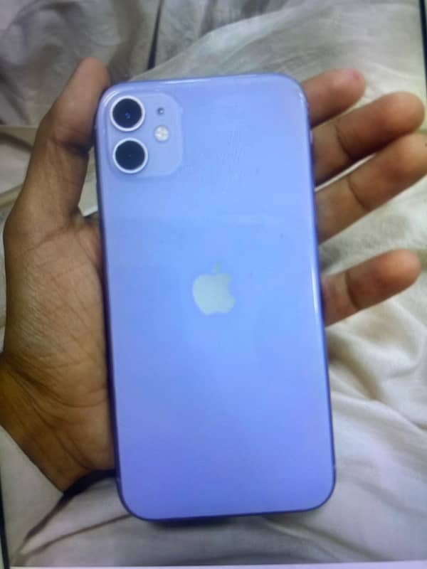 iphone 11 hai 64 gb hai or  jv hai discount bi ho jaye ga 1