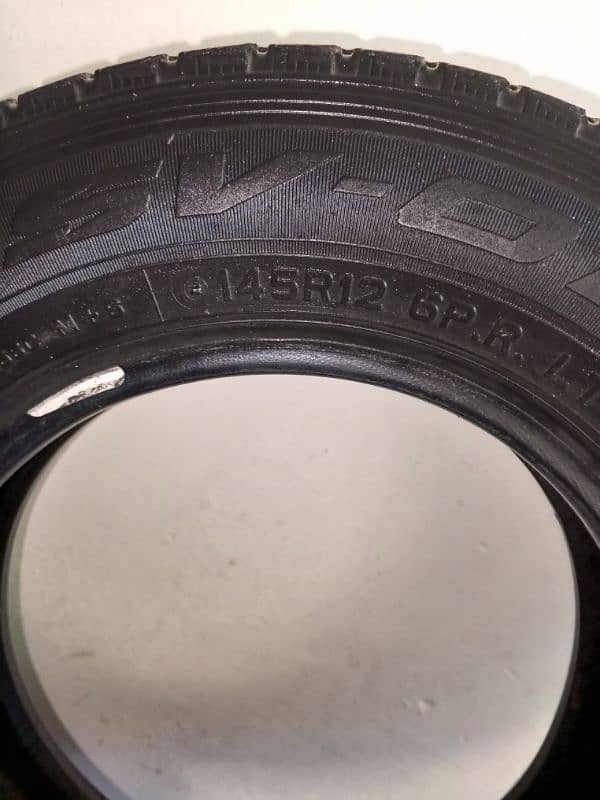 2 tyre Hain mehran ke 45 12 size 9