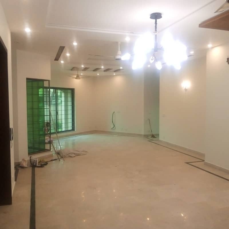 1 Kanal House Available For Rent In DHA Phase 4 0