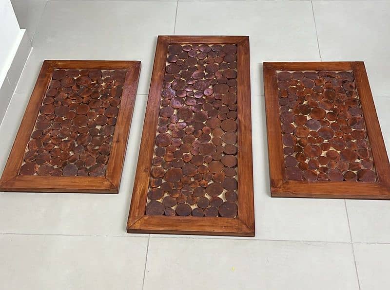 Wooden wall hanging 0