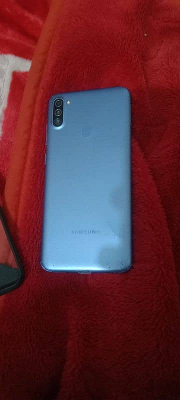 I have Samsung A11 full OK original condition 5