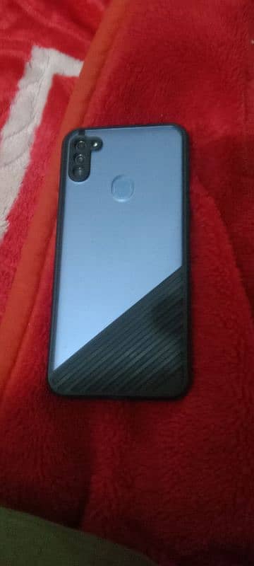 I have Samsung A11 full OK original condition 6