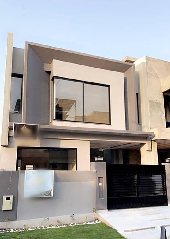 5 Marla Out Class Stylish Luxury Bungalow For Rent In DHA Phase 9 Town 0