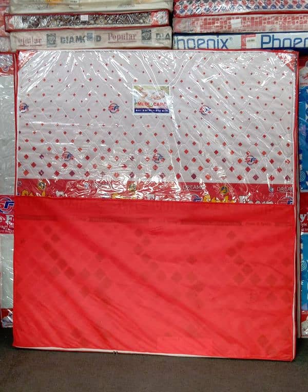 SINGLE/ DOUBLE/ SPRING MATTRESS AVAILABLE (YEAR END SALE) 4