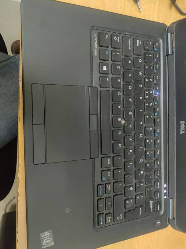 Dell latitude E7450 8GB Ram 256 SSD 1