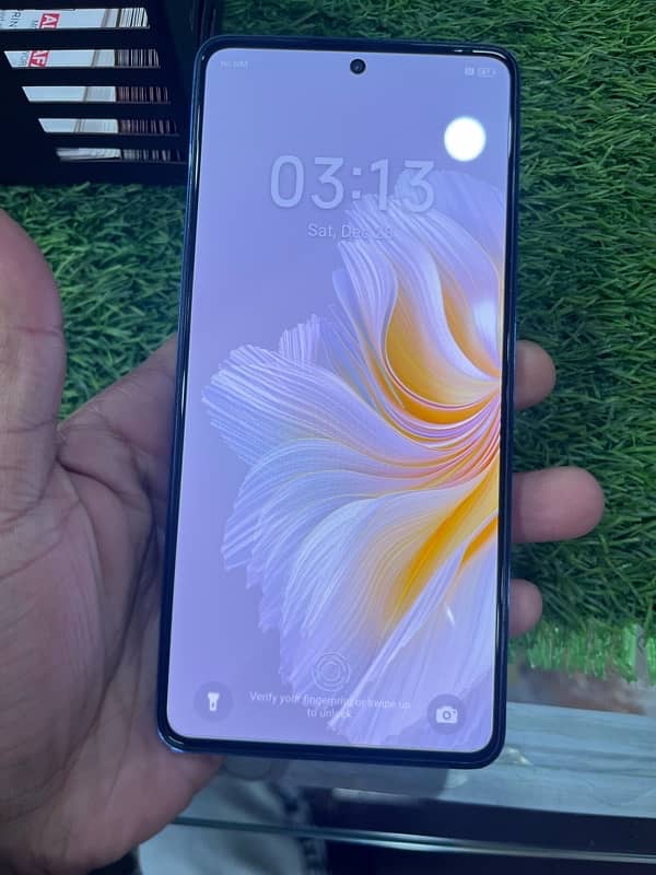 Tecno camon 20 pro 8/256 4