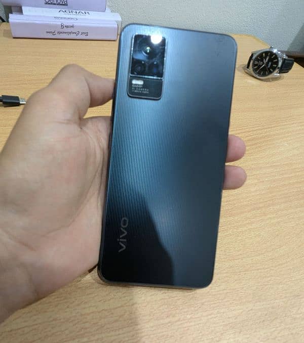 Vivo V21e 0