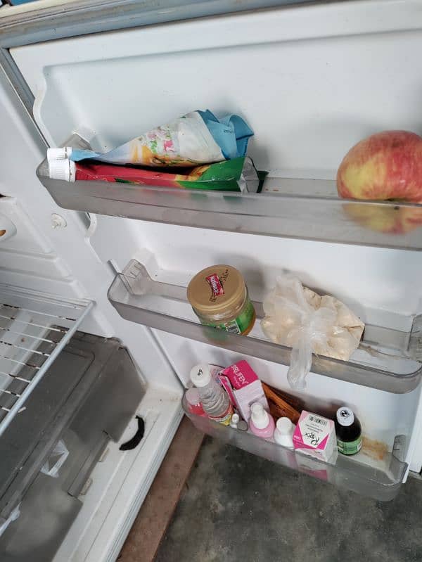 Dawlance room fridge 0