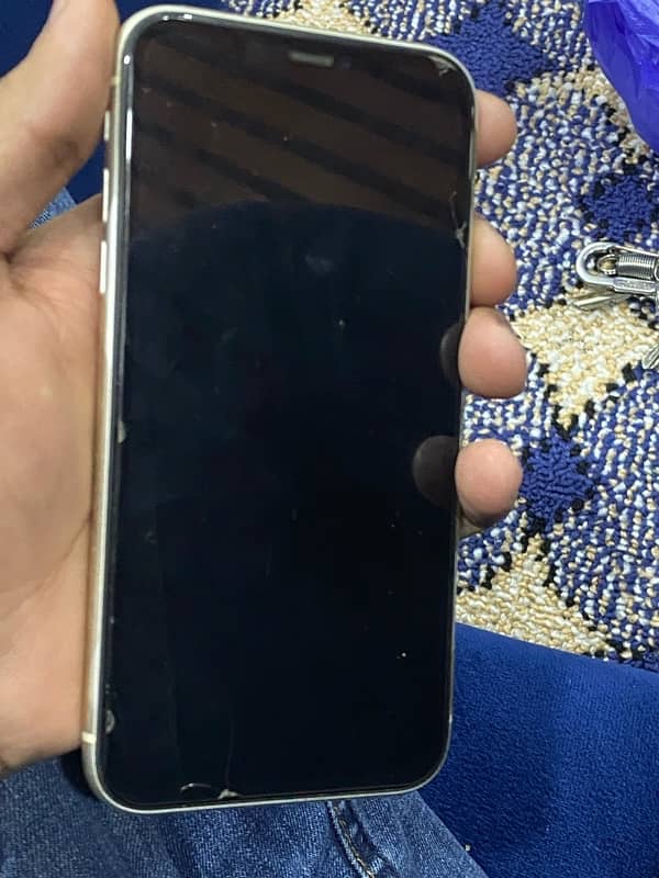 iPhone 11 urgent sale 3