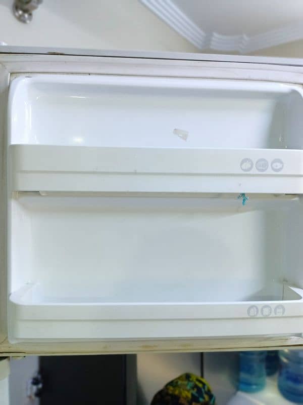 LG Refrigerator Full Size 3