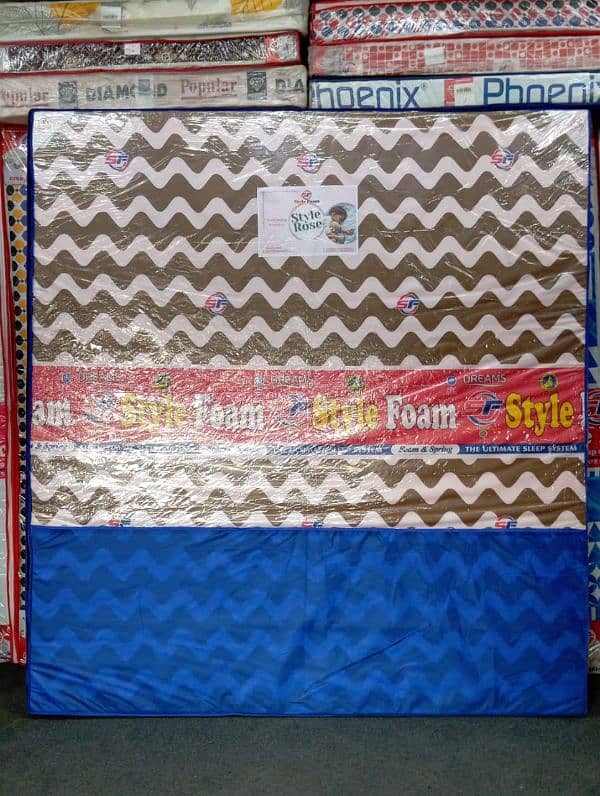 SINGLE/ DOUBLE/ SPRING MATTRESS AVAILABLE (YEAR END SALE) 2