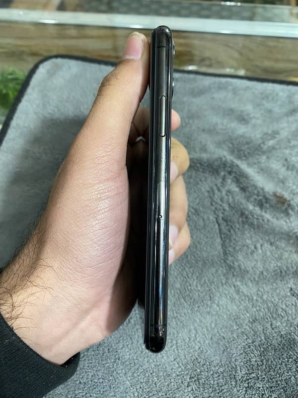 iphone 11 pro 64gb Factory unlock 0