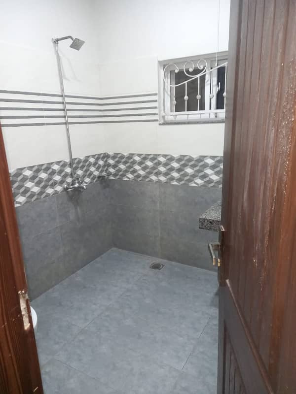 10 MARLA UPPER PORTION AVAILBLE FOR RENT IN MUHAFIZ TOWN PHASE 2 5