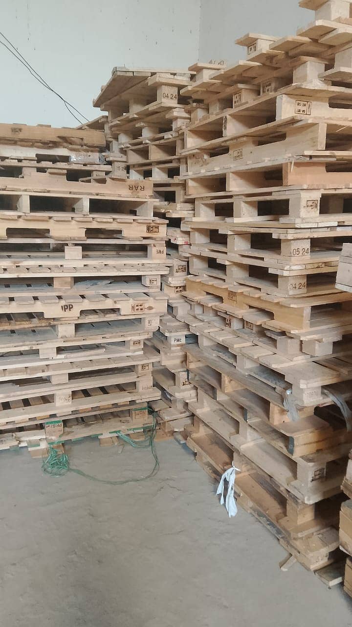 95 Rs per Kg Used Partal wood and Imported Raw Material Pallet1 2