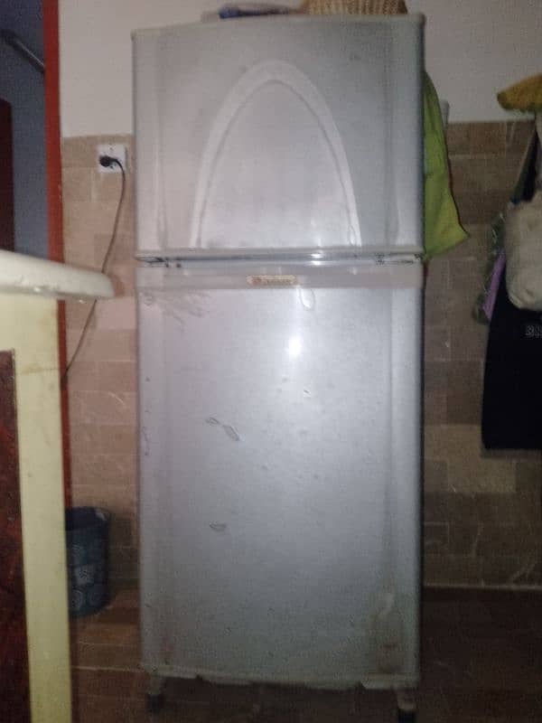 LOW PRICE DAWLANCE REFRIGERATOR URGENT SALE 0