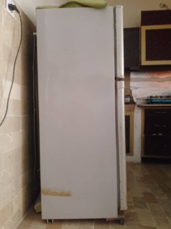 LOW PRICE DAWLANCE REFRIGERATOR URGENT SALE 2