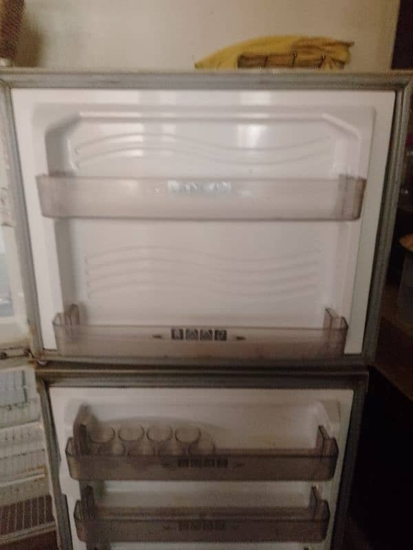 LOW PRICE DAWLANCE REFRIGERATOR URGENT SALE 9