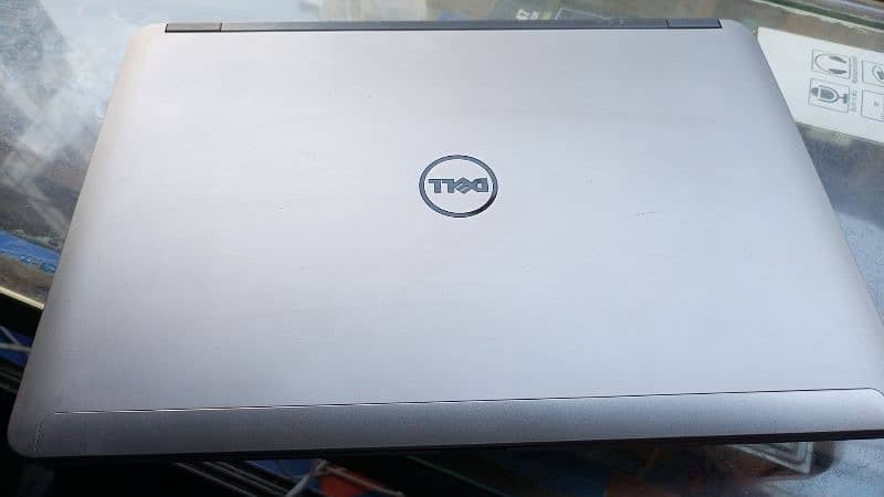 Dell laptop 0