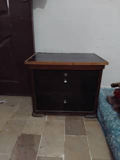 2 pieces used side tables