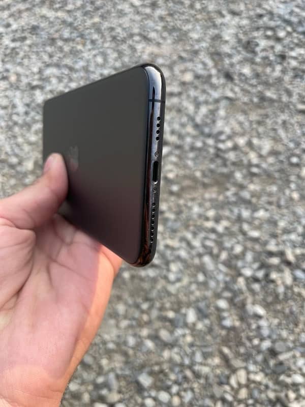 iPhone 11 Pro  Max PTA approved 5