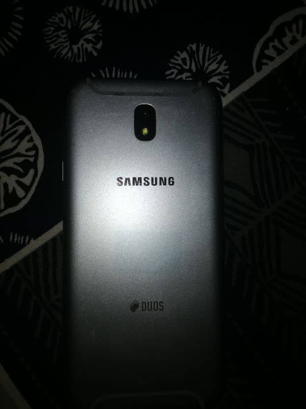 Samsung j7 pro 1