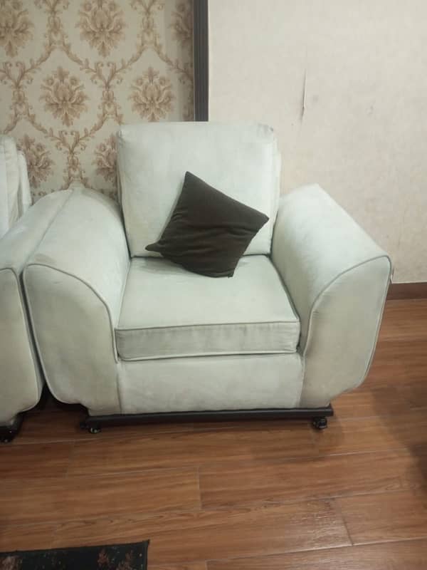 white Sofa Set 1