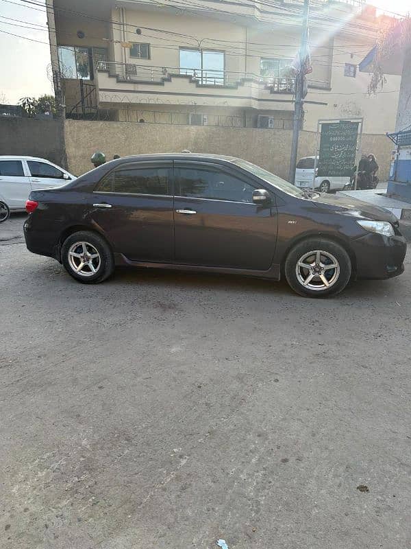 Toyota Corolla 2013 geniune condition 3