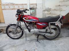 Honda 125 in good condition  original documents  15 model