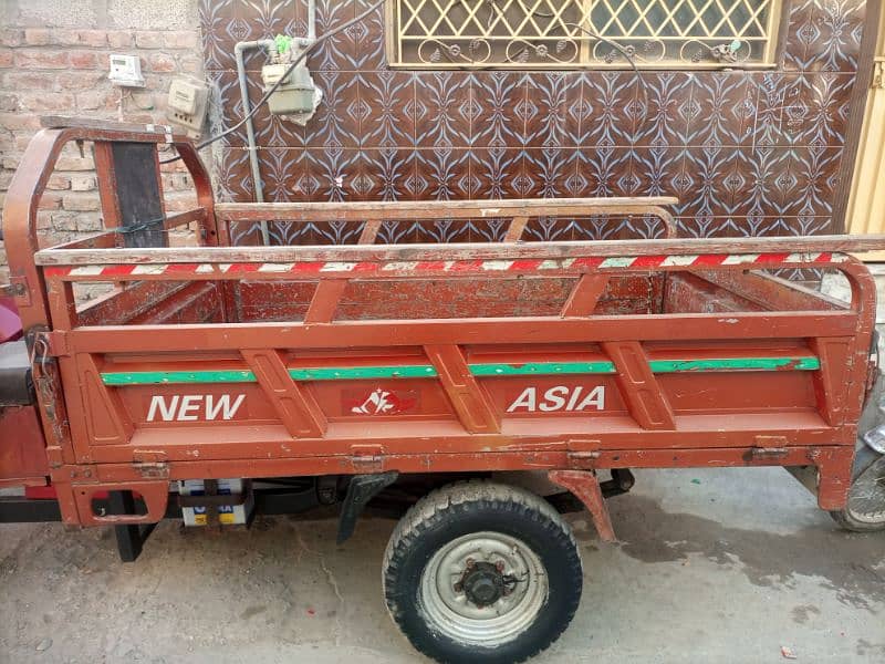 I am selling my new Asia loader rickshaw 150cc all ok 7