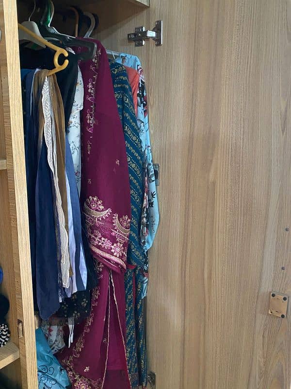 2 door wardrobe new condition 3