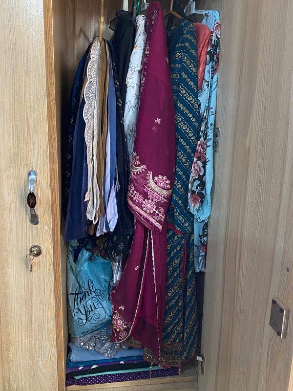 2 door wardrobe new condition 8