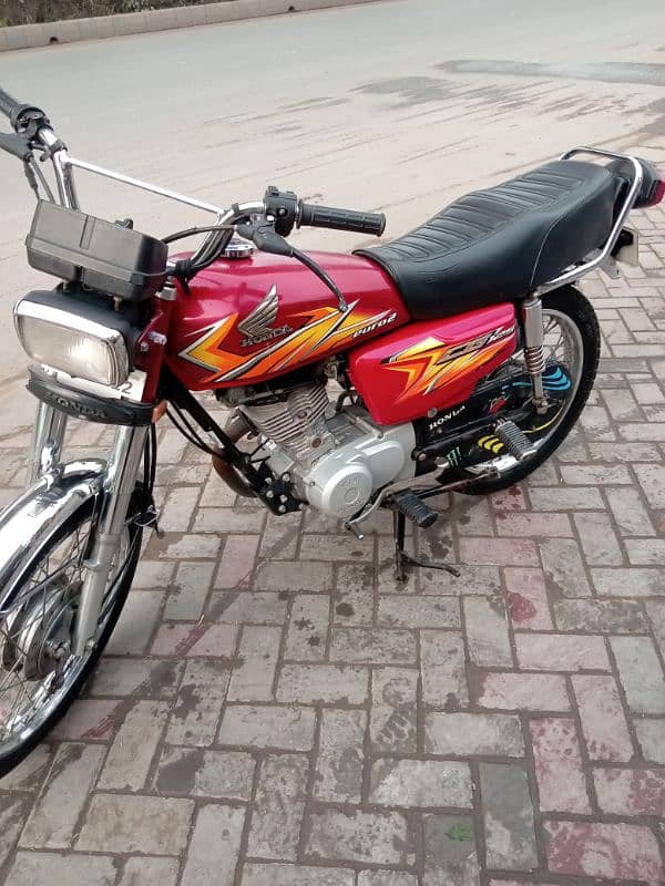 urgent sale Honda 125 Red 1