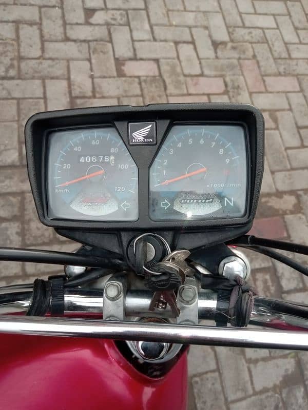 urgent sale Honda 125 Red 5