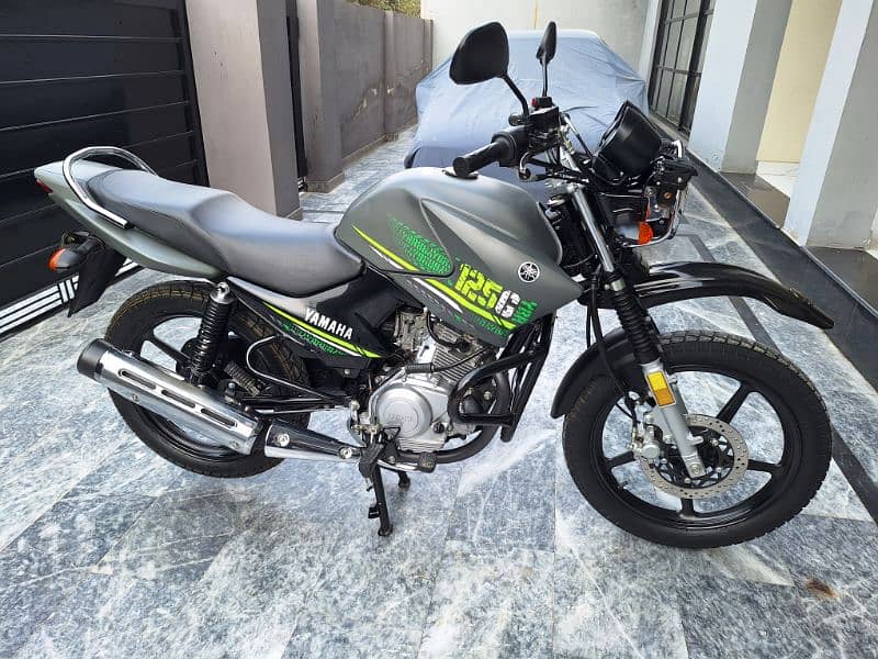 Yamaha YBR 125G Matt Grey 5