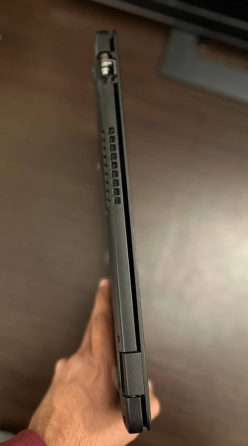 Dell Latitude 3490 2