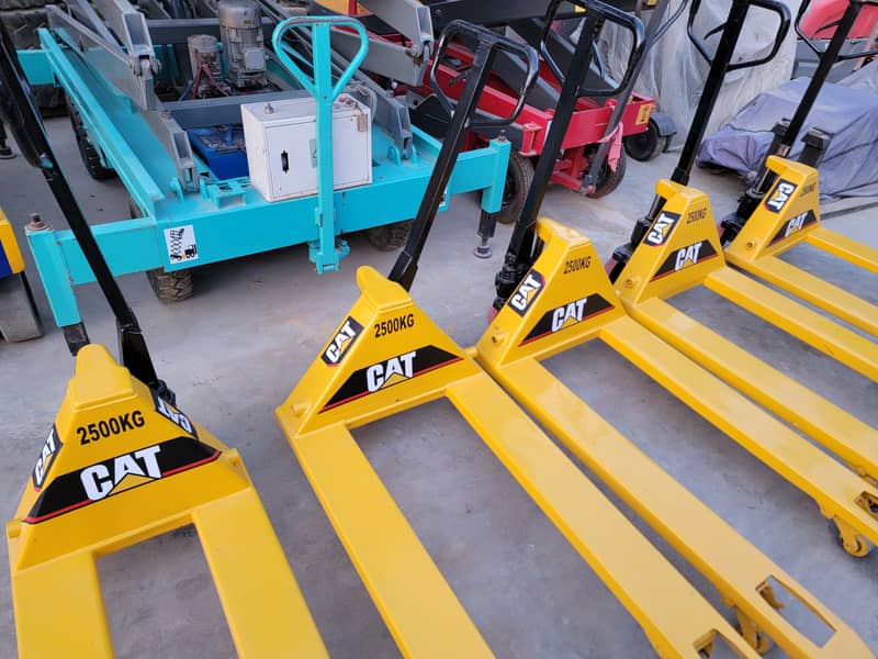 CAT Used / Refurbished Hand Pallet Trucks Lifters Forklifts for Sale 4