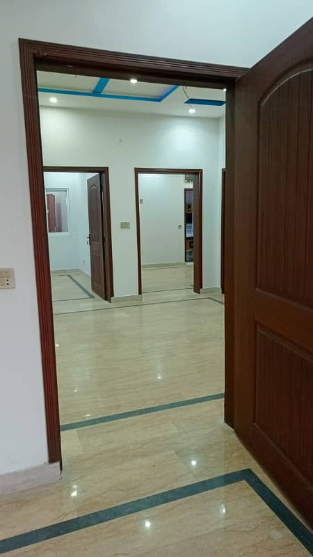 Flat for rent on Main pia road near umt university Johar town for Bachelor and female (Student + Job holder 0