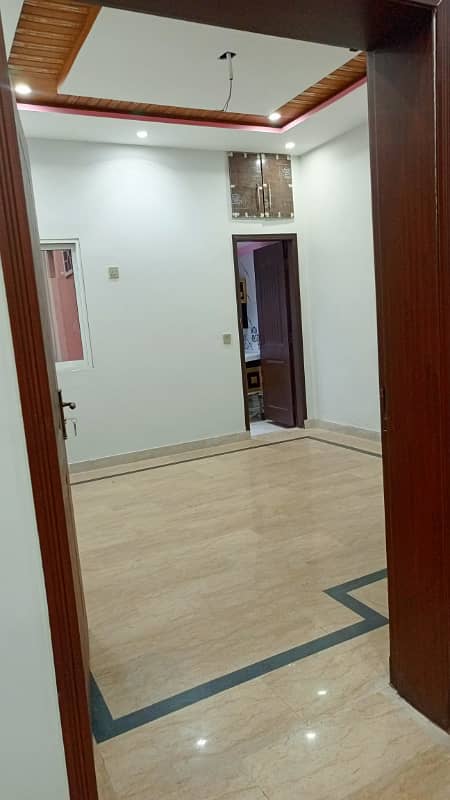 Flat for rent on Main pia road near umt university Johar town for Bachelor and female (Student + Job holder 2