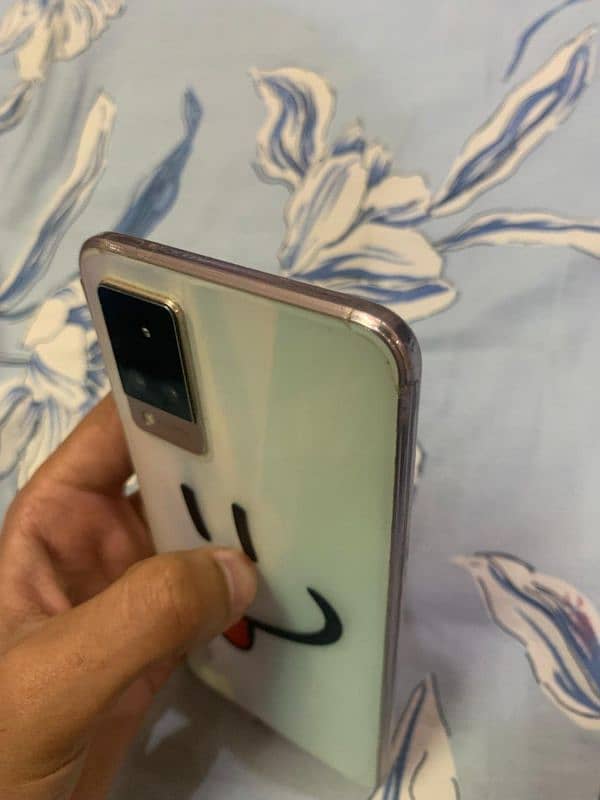 Vivo V21 8/128 White 2