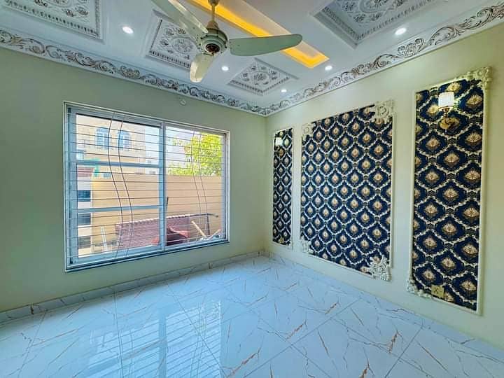 1 KANAL BRAND NEW LUXURY UPPER PORTION WITH GAS AVAILABLE FOR RENT SEPARATE MAIN GATE FORMANITES HOUSING SCHEME BLOCK -G LAHORE. 19