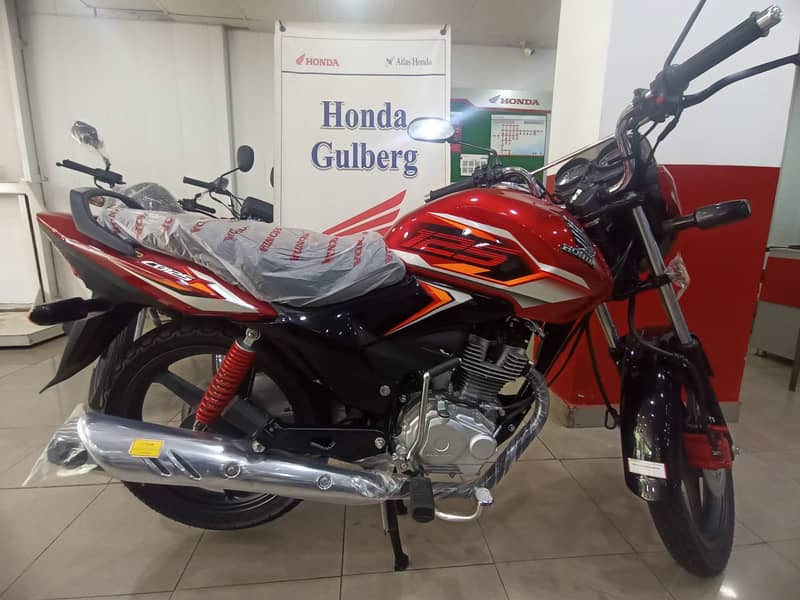 Honda CB 125F 2025 5