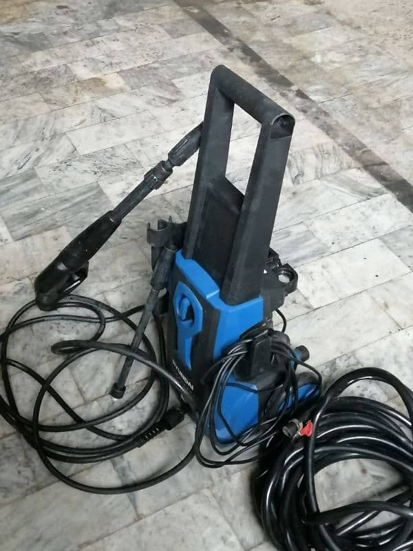 135 bar. Hyundai car pressure washer 1600w  HPV. 135 4