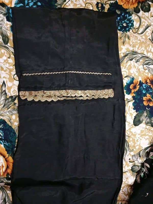 Black chiffon embroidered 2