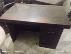 Table and chair very good condition