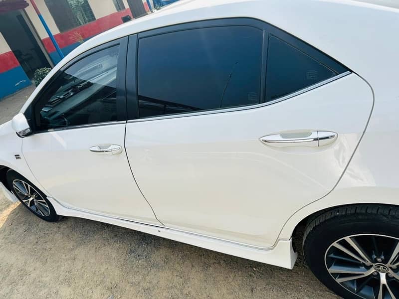 Toyota Altis Grande 2018 12